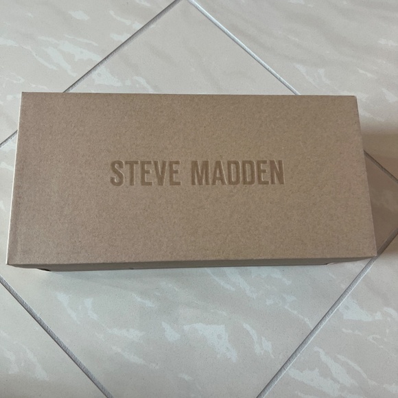 2806 Steve Madden Women's Flats Cognac Suede 8.5 - Picture 10 of 10